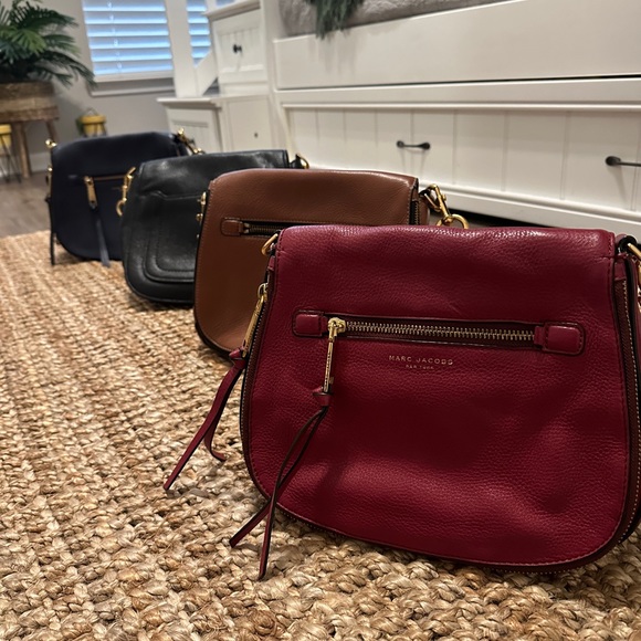 Marc Jacobs cranberry crossbody purse - Picture 2 of 11